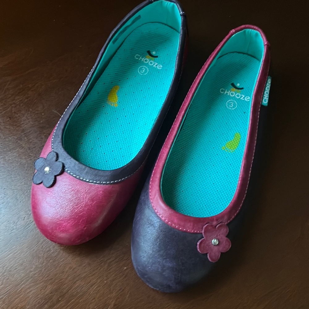 Girl’s shoe, excellent used condition